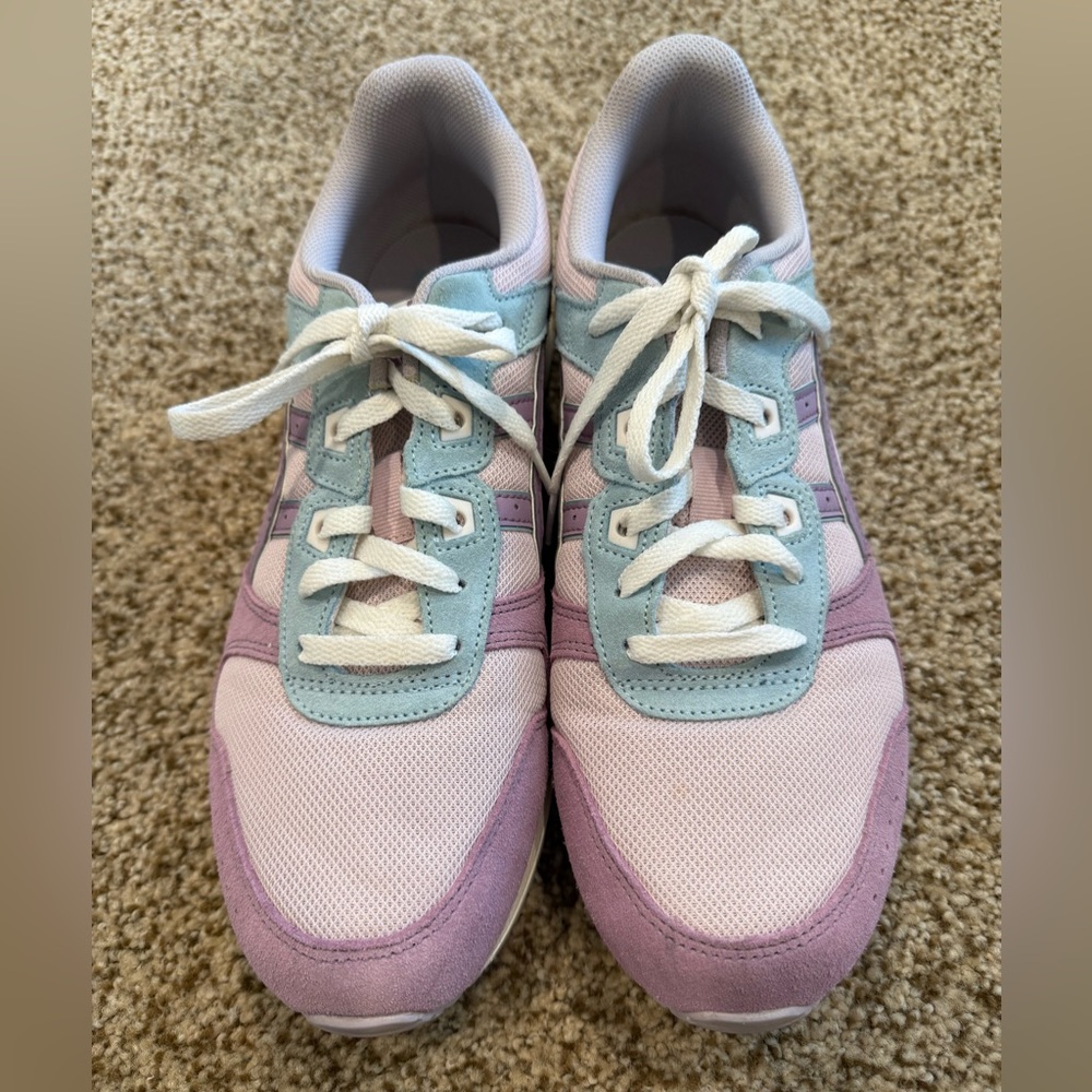 Asics lavender and light blue pastel sneakers with white laces - Picture 9 of 10